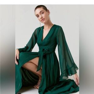 Elegant V-Neck Emerald Green Maxi Dress with Side Slit